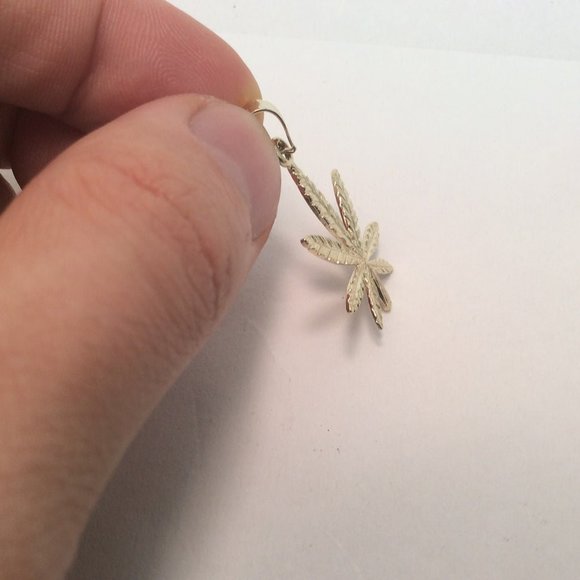 Marijuana Weed Leaf Kush Pot Cannabis 10k Yellow Solid Real Diamond Cuts Gold C - Picture 6 of 7